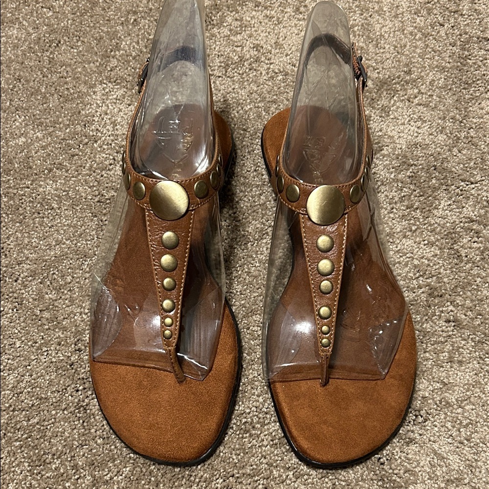 AEROSOLES Brown and Gold Studded Sandals - New never worn